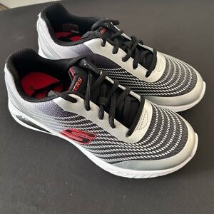 NWOT Skechers Big Kids Microspec Max ll Zarborg Size 4.5 /Woman’s Size 6-6.5